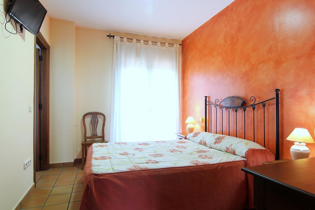 Hotel Rural Hojaranzos Tejeda de Tiétar Exteriör bild