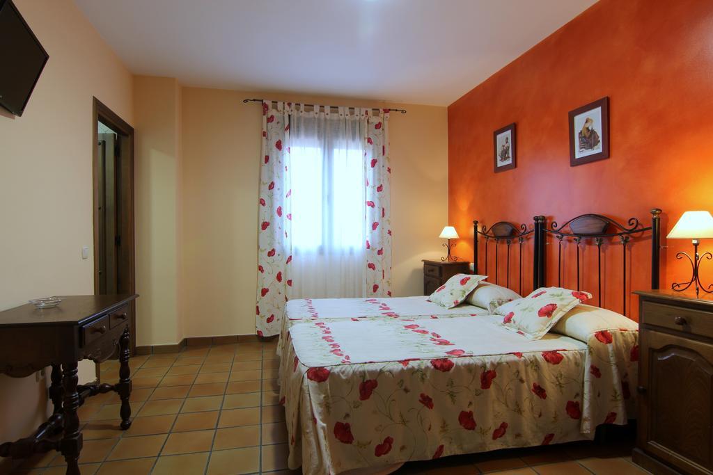 Hotel Rural Hojaranzos Tejeda de Tiétar Exteriör bild