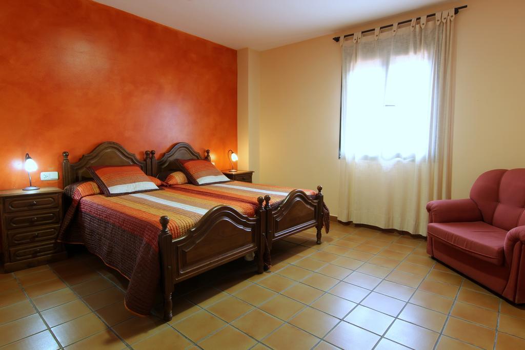 Hotel Rural Hojaranzos Tejeda de Tiétar Exteriör bild