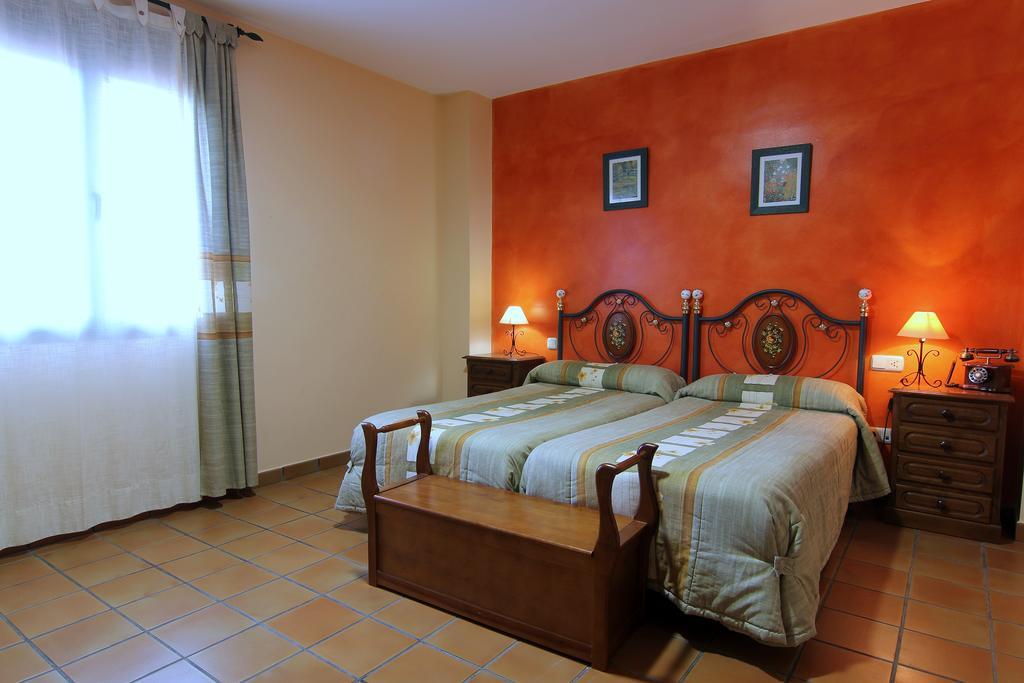 Hotel Rural Hojaranzos Tejeda de Tiétar Exteriör bild