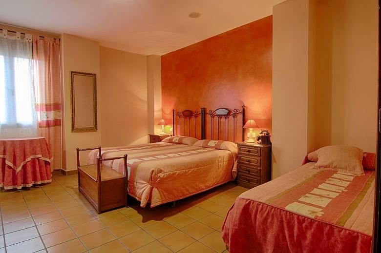 Hotel Rural Hojaranzos Tejeda de Tiétar Exteriör bild